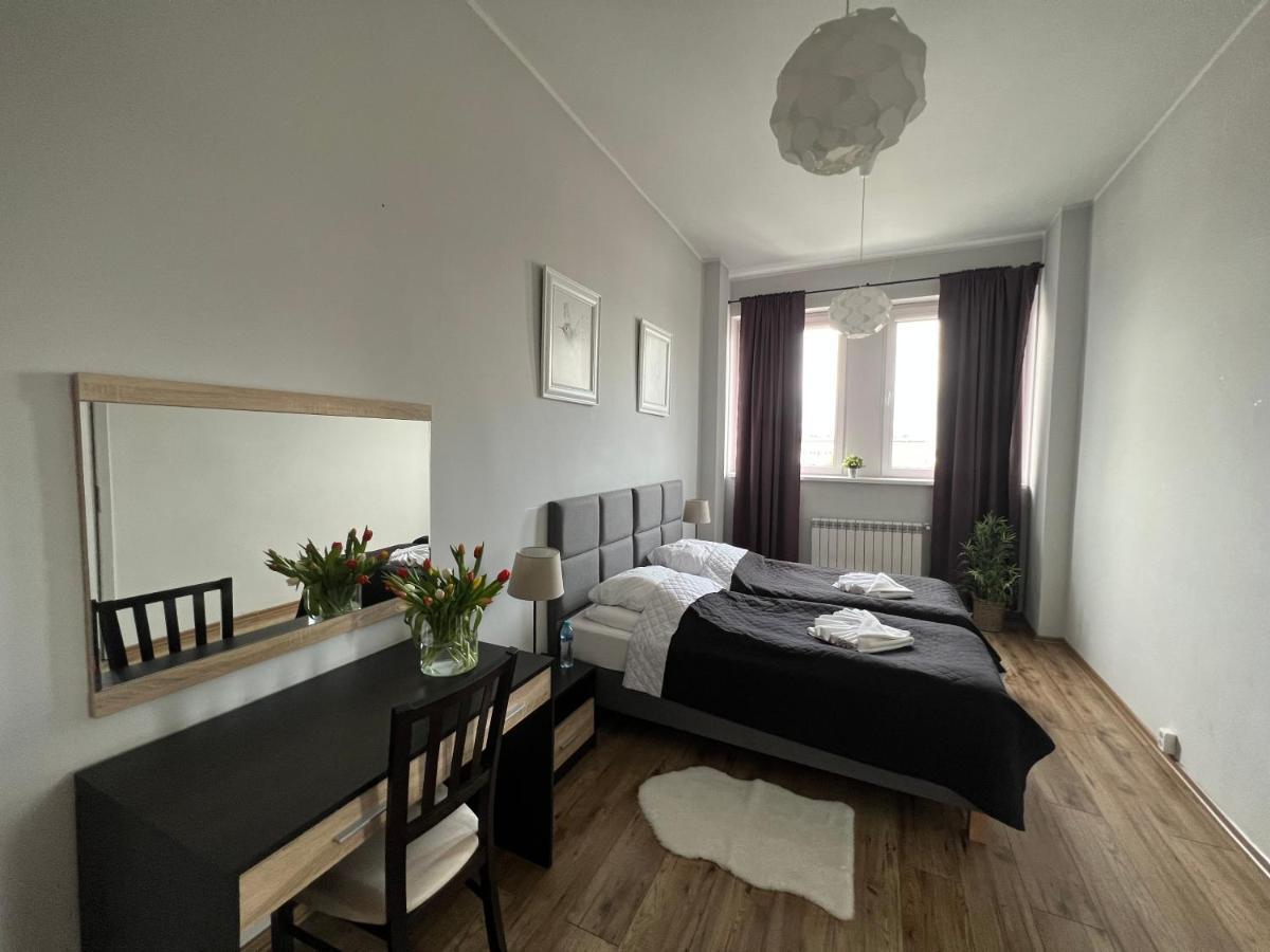 Business Center Appartement Skierniewice Buitenkant foto
