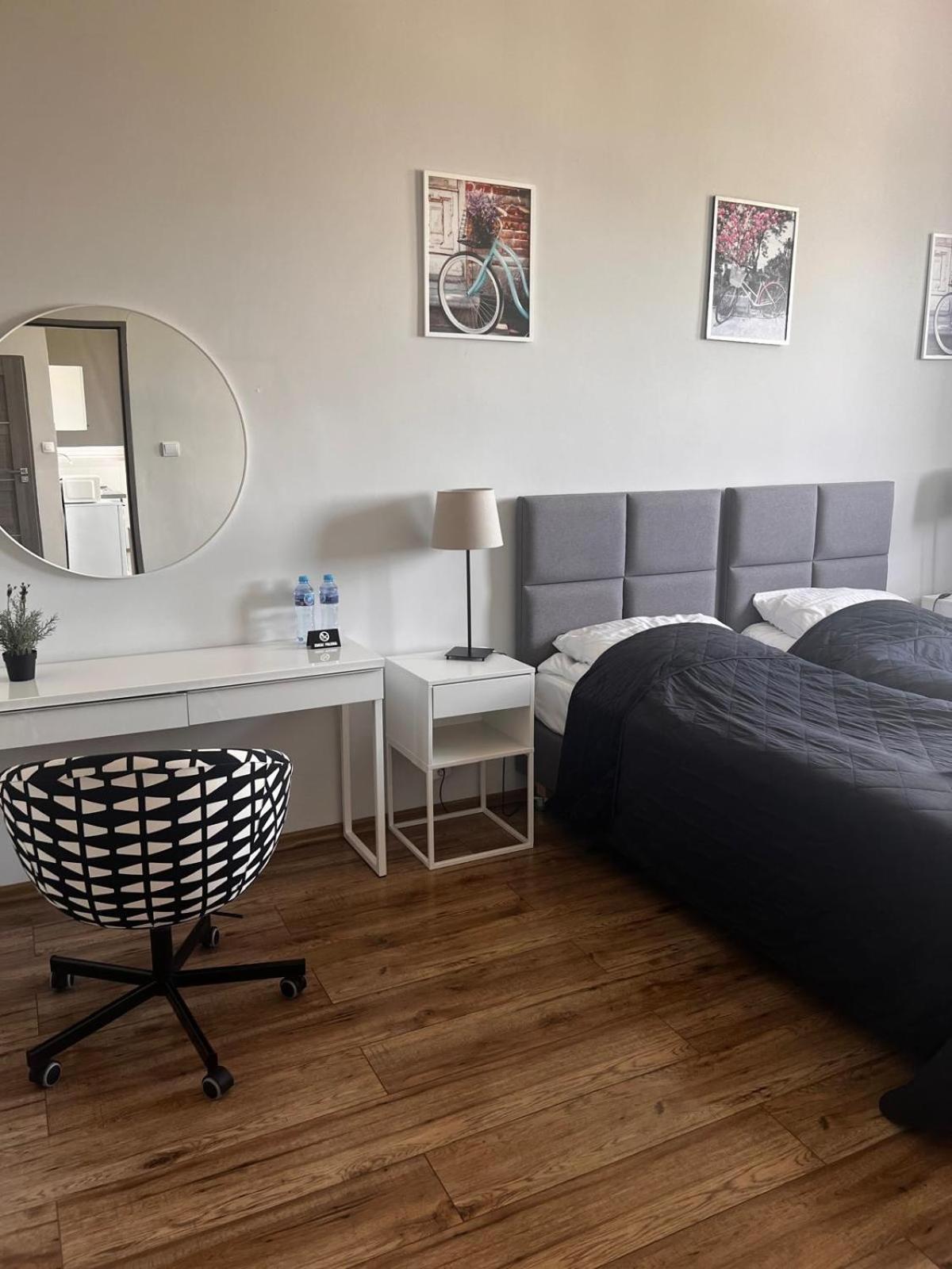 Business Center Appartement Skierniewice Buitenkant foto