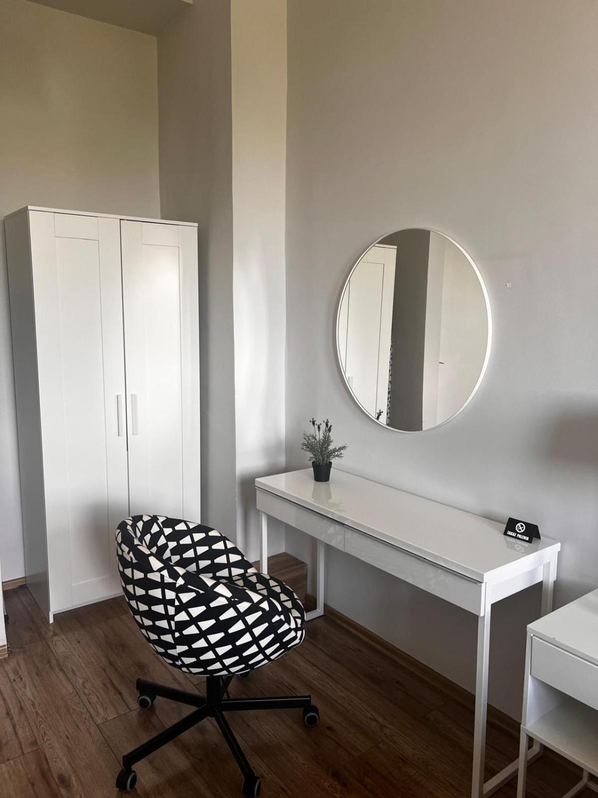 Business Center Appartement Skierniewice Buitenkant foto