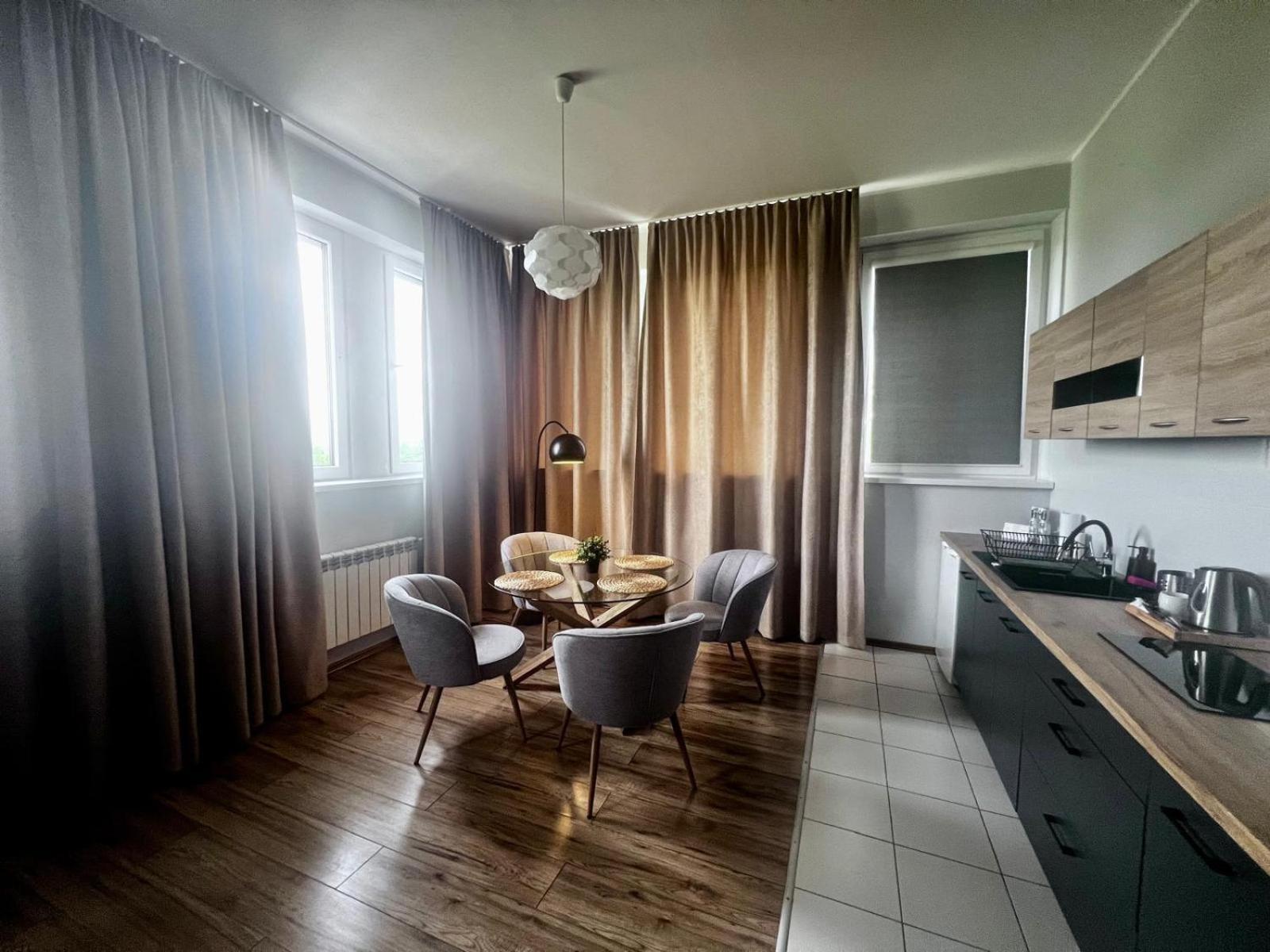 Business Center Appartement Skierniewice Buitenkant foto