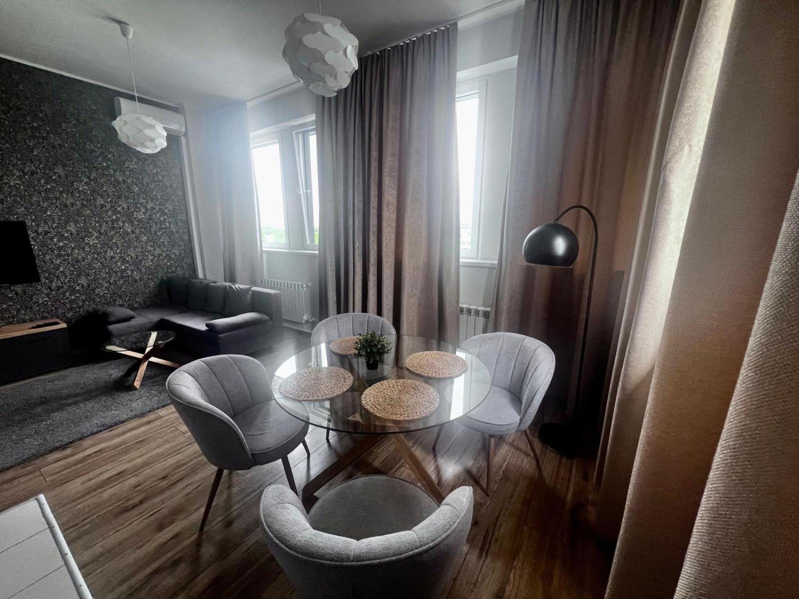 Business Center Appartement Skierniewice Buitenkant foto